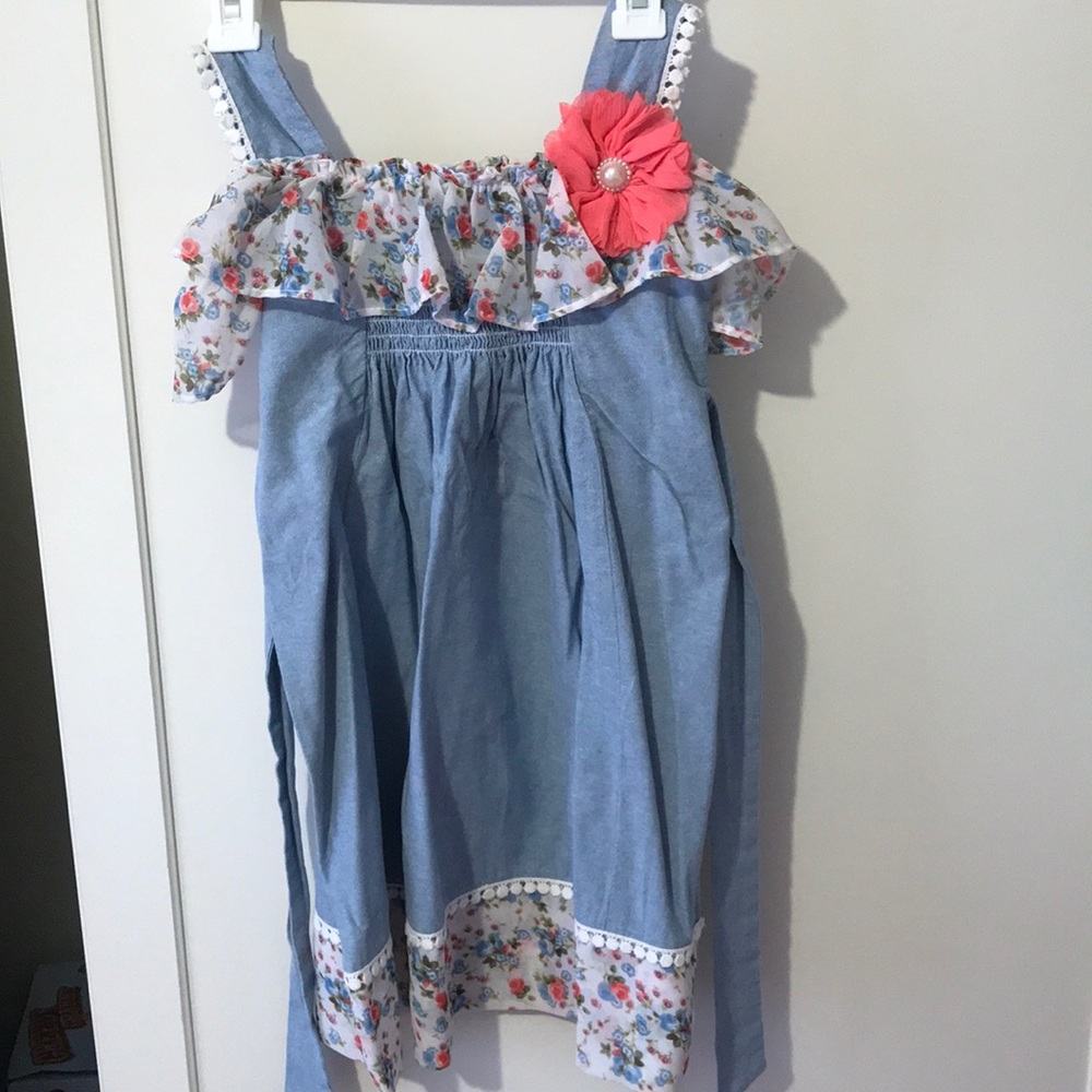 Girl’s summer dress